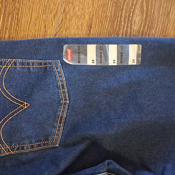 NWT Levis Wedgie Fit Size 29 Dark Wash - Picture 7 of 9